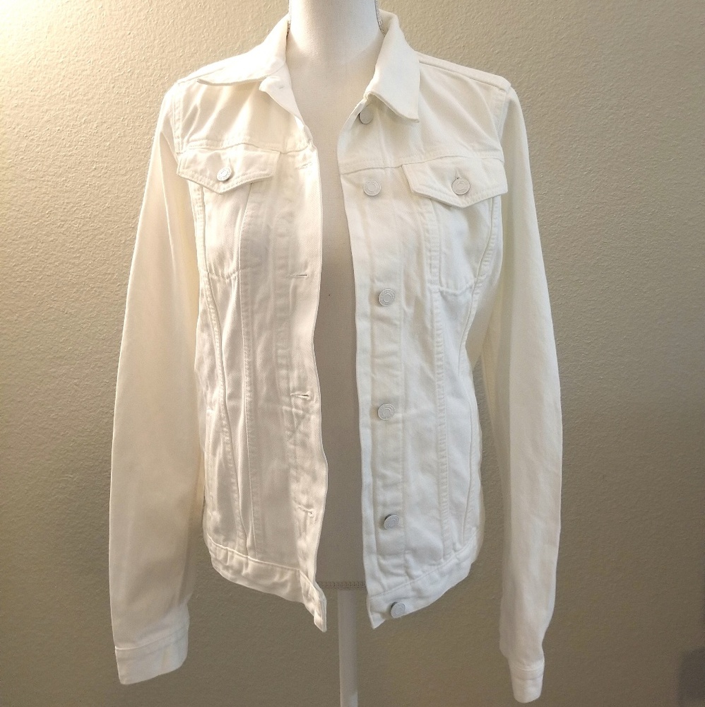 NWT White Denim GAP Jacket Size Med
